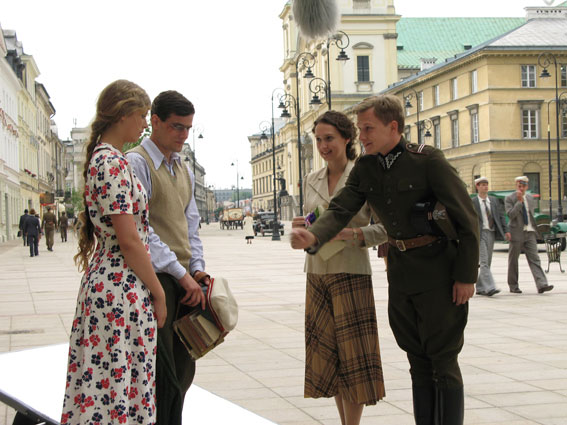 Кадры из Завтра идём в кино (2007)