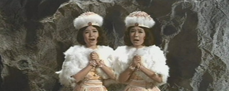 Кадры из Годзилла против Мотры (1964)