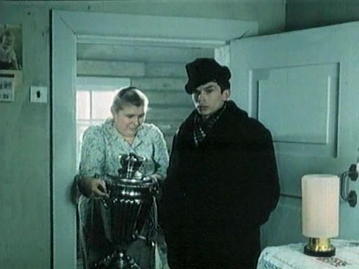 Кадры из Шаг навстречу (1976)