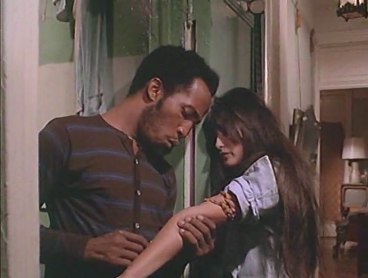 Кадры из Крест и нож (1971)