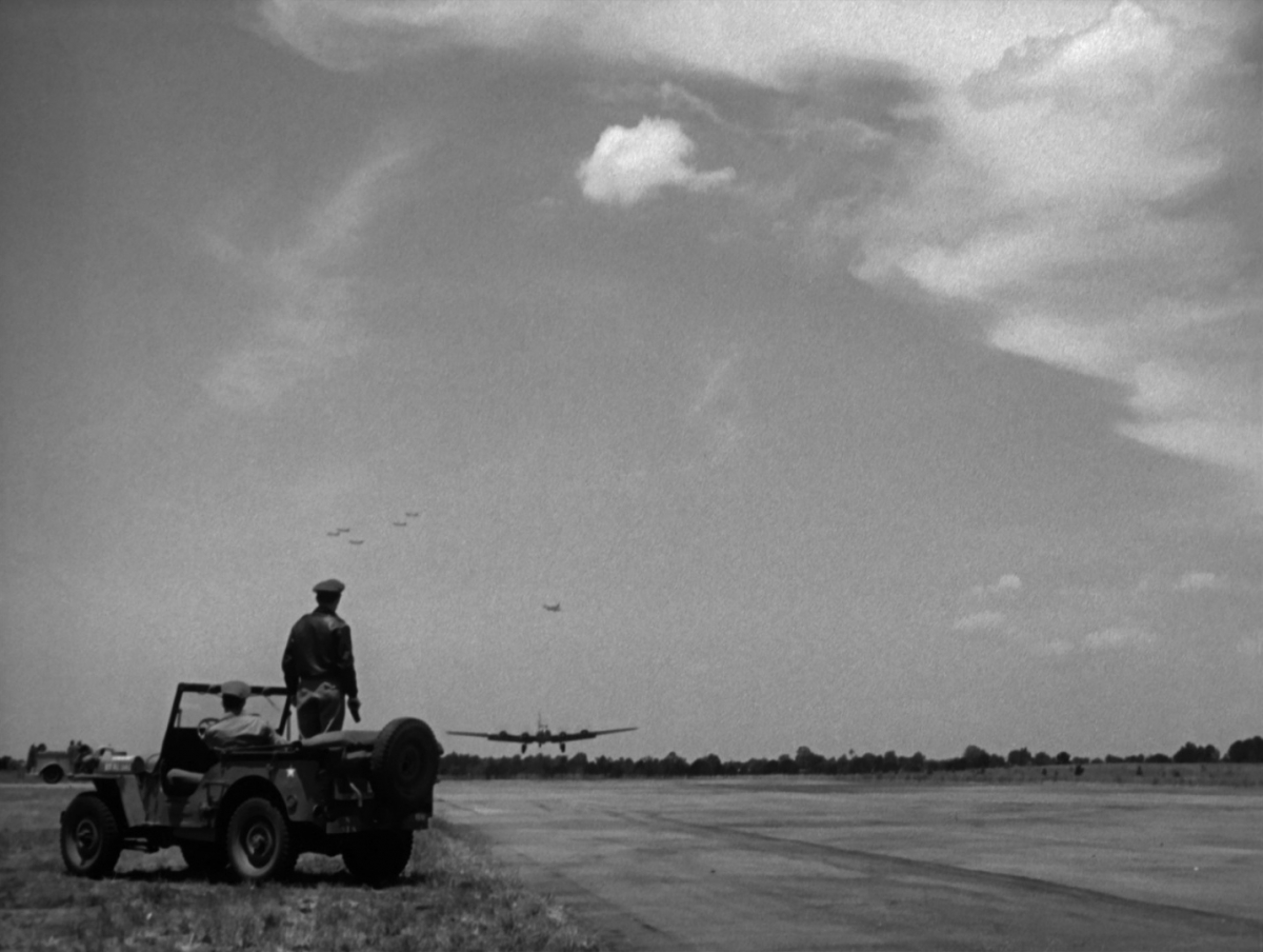Кадры из Вертикальный взлет (1949)