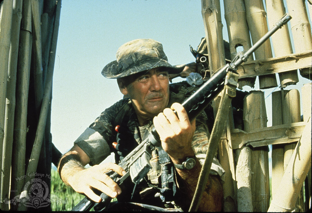 Кадры из Осада базы «Глория» (1989)