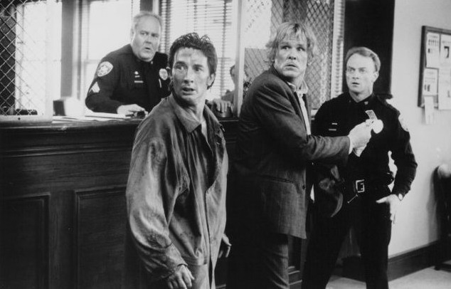Кадры из Три беглеца (1989)
