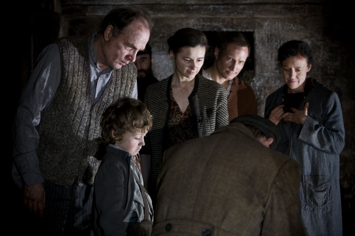 Кадры из В темноте (2011)