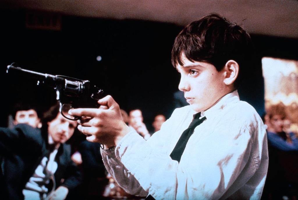 Кадры из Дама червей (1989)