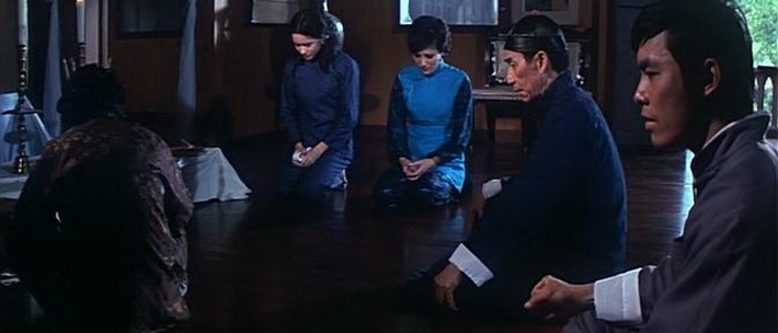 Кадры из Небесный ястреб (1974)