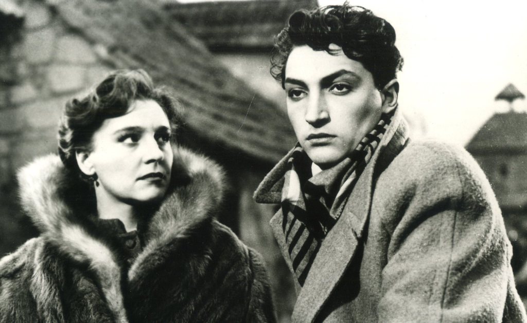 Кадры из Убийство на улице Данте (1956)