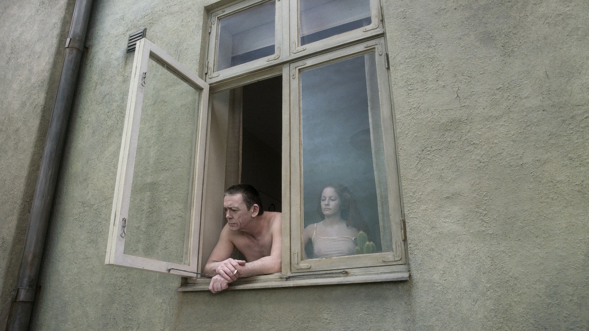 Кадры из Голубь сидел на ветке, размышляя о бытии (2014)