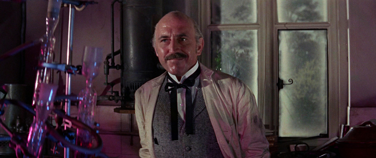 Кадры из Первые люди на Луне (1964)