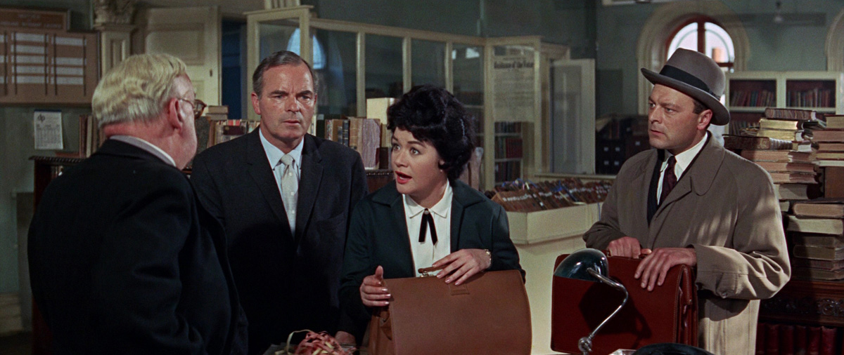 Кадры из Первые люди на Луне (1964)
