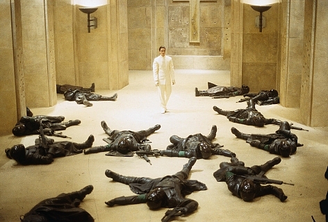 Кадры из Эквилибриум (2002)