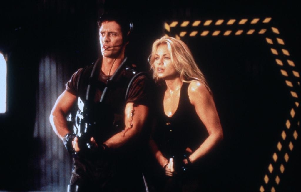 Кадры из Лепрекон 4: В космосе (1997)