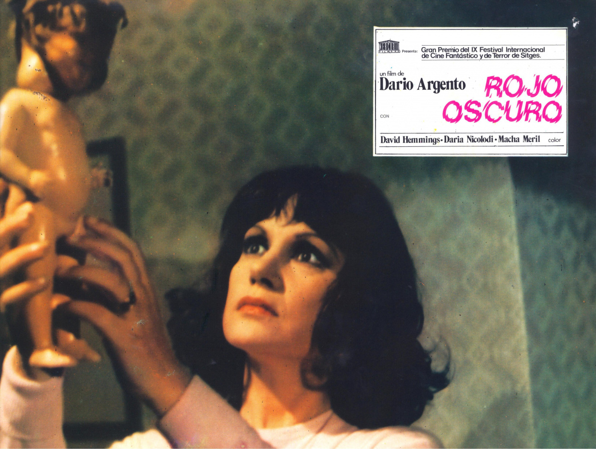 Кадры из Кроваво-красное (1975)