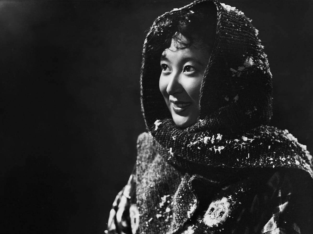 Кадры из За толстой стеной (1956)