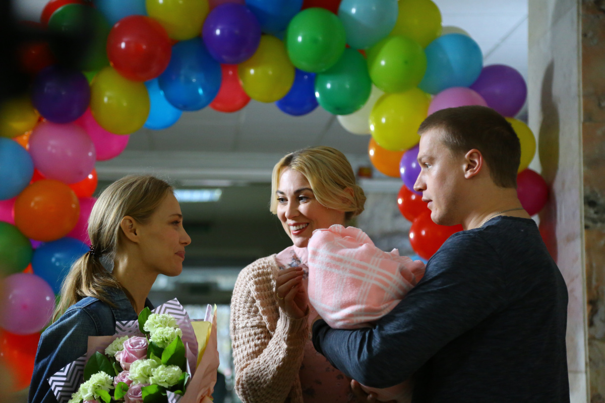 Кадры из Все могло быть иначе (2019)