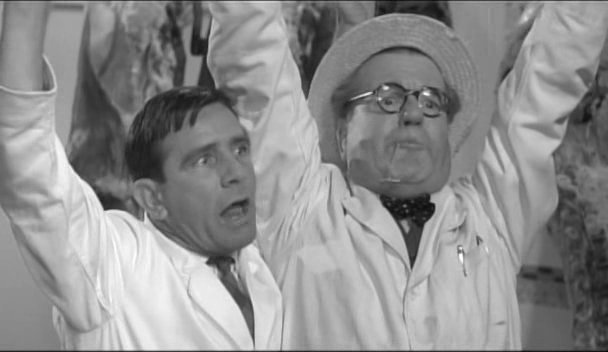 Кадры из Приключения Питкина в больнице (1963)